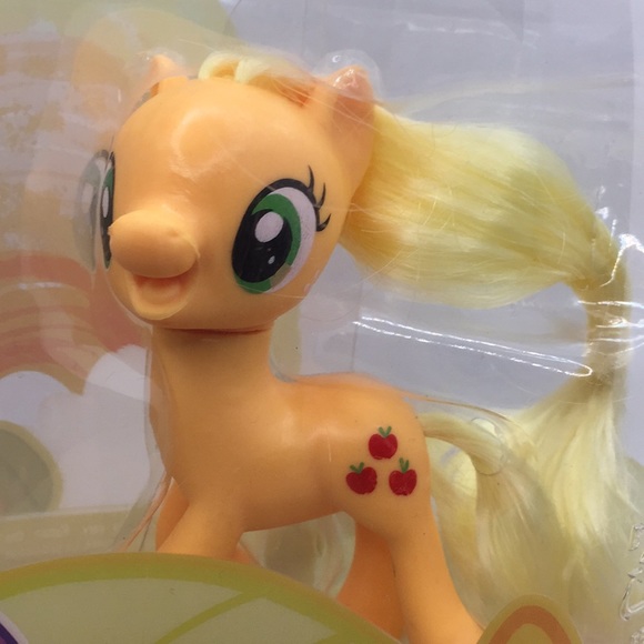 My Little Pony Applejack Red Apples Yellow Hair - Picture 2 of 10